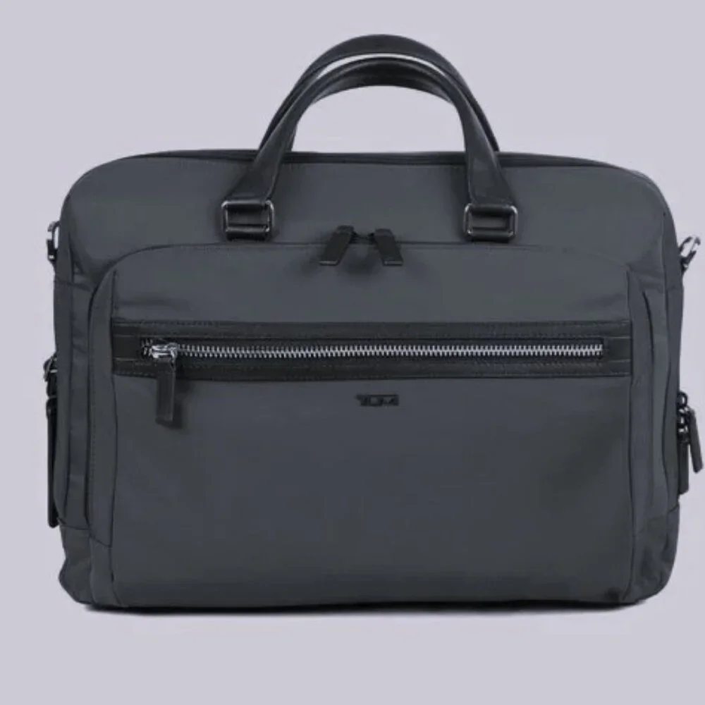 NWT ✅ TUMI OAKFIELD GREY LARGE LAPTOP BRIEFCASE GREY✨ BRAND NEW WITH TAGS